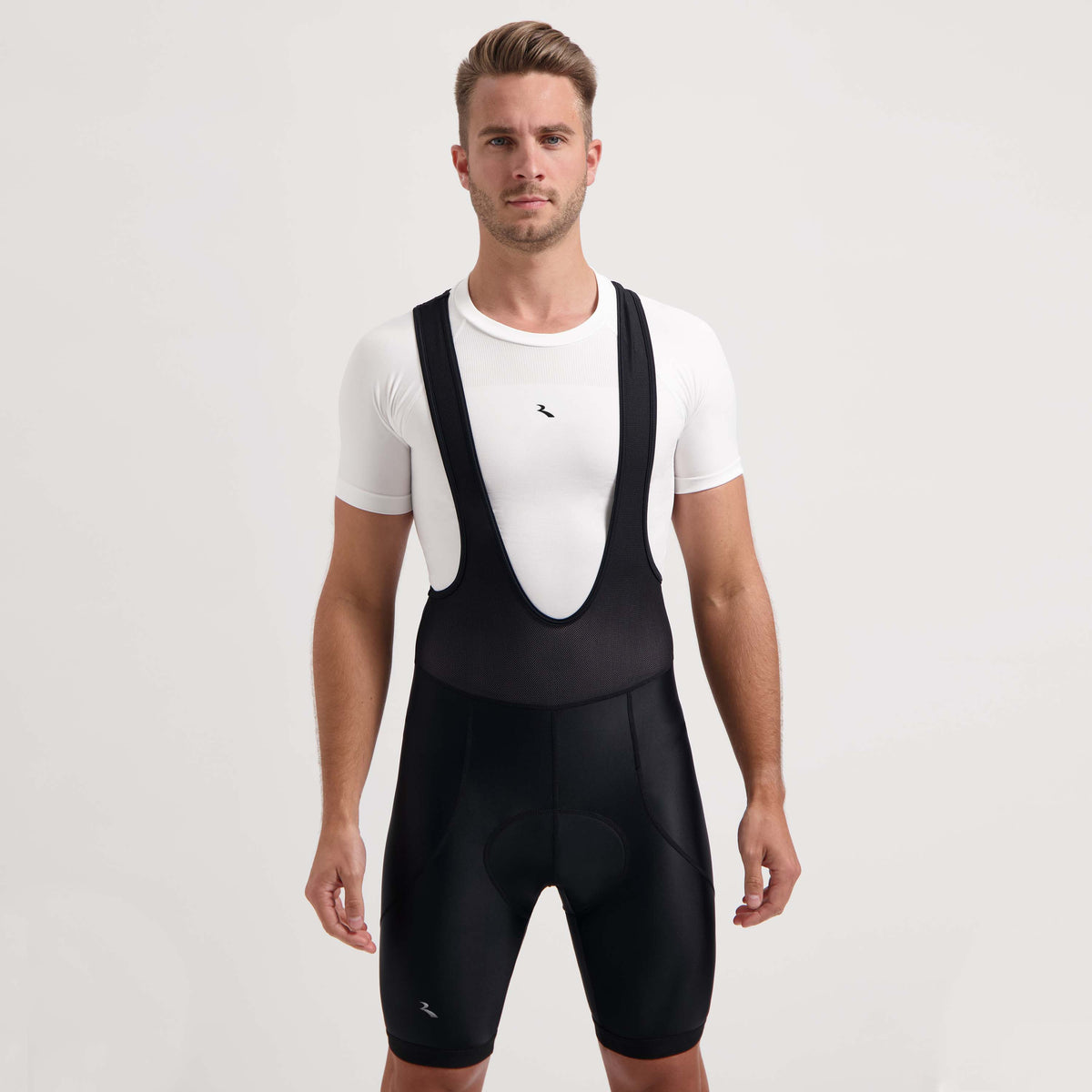 Rogelli Core korte fietsbroek heren zwart gedragen voorkant.