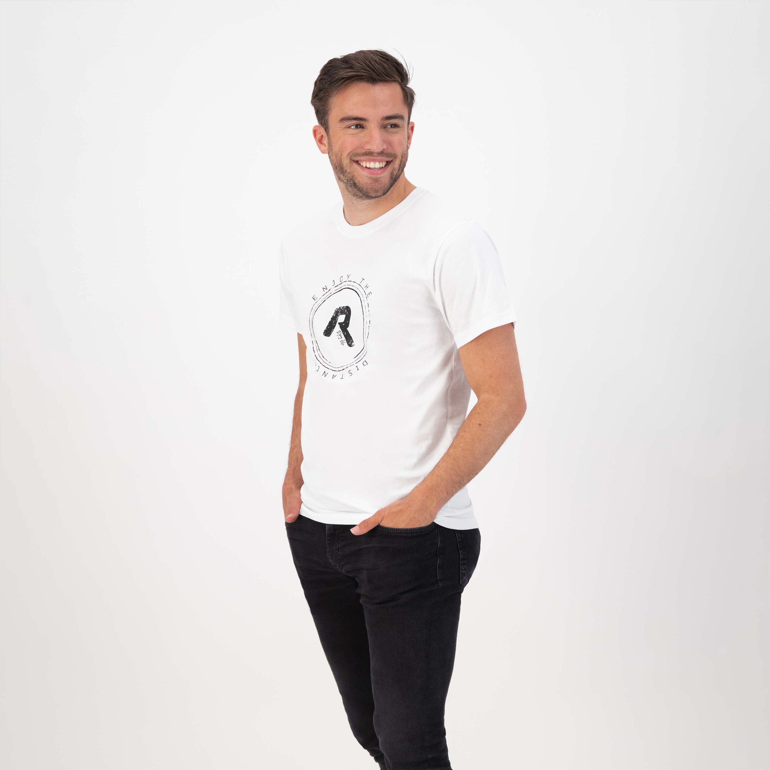 Rogelli Casual Enjoy Life Graphic t-shirt korte mouwen heren wit gedragen voorkant.