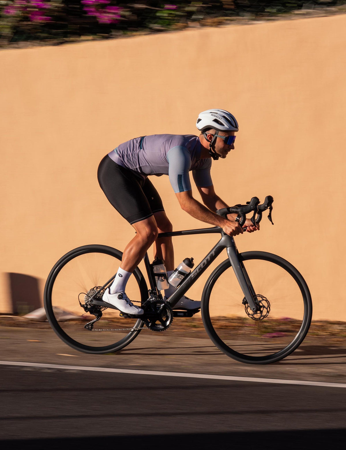 Combineer deze heren fietsbroek met een bijpassend fietsshirt voor een complete outfit.