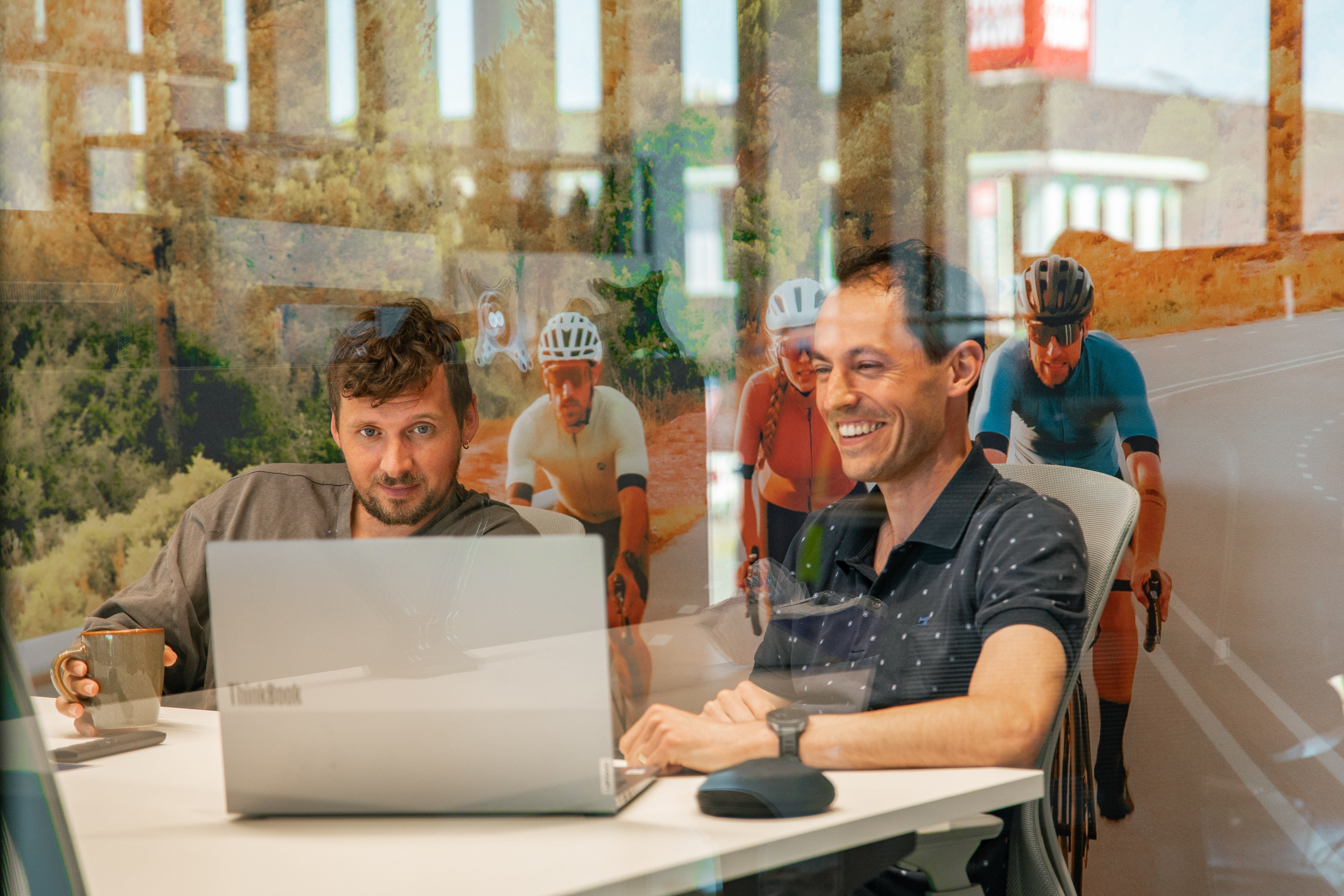 Foto van Michiel en Michael in de Sprint room voor de 'werken bij' pagina.