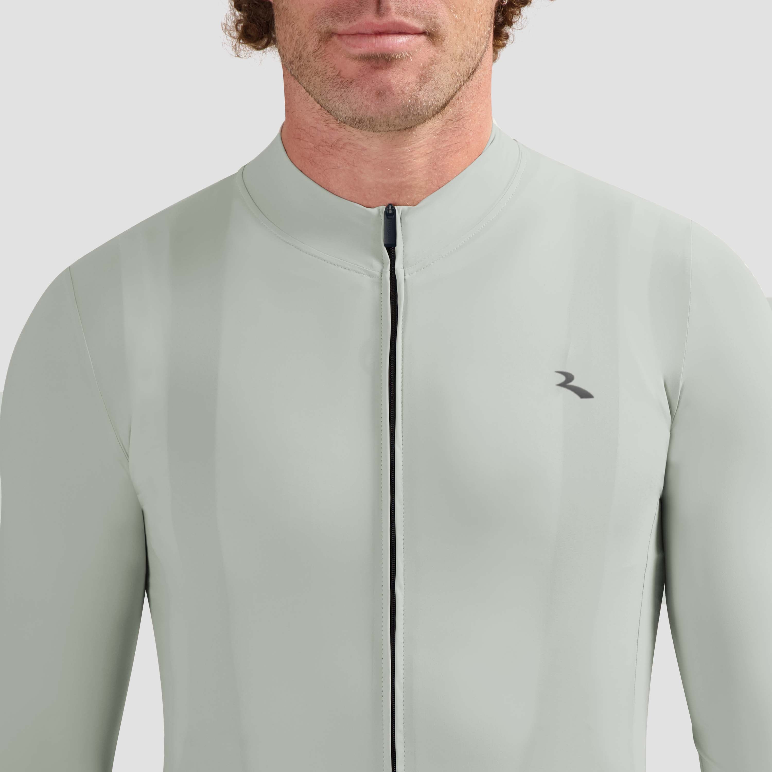 Detail van Rogelli Signature Light fietsshirt heren grijs voorkant.