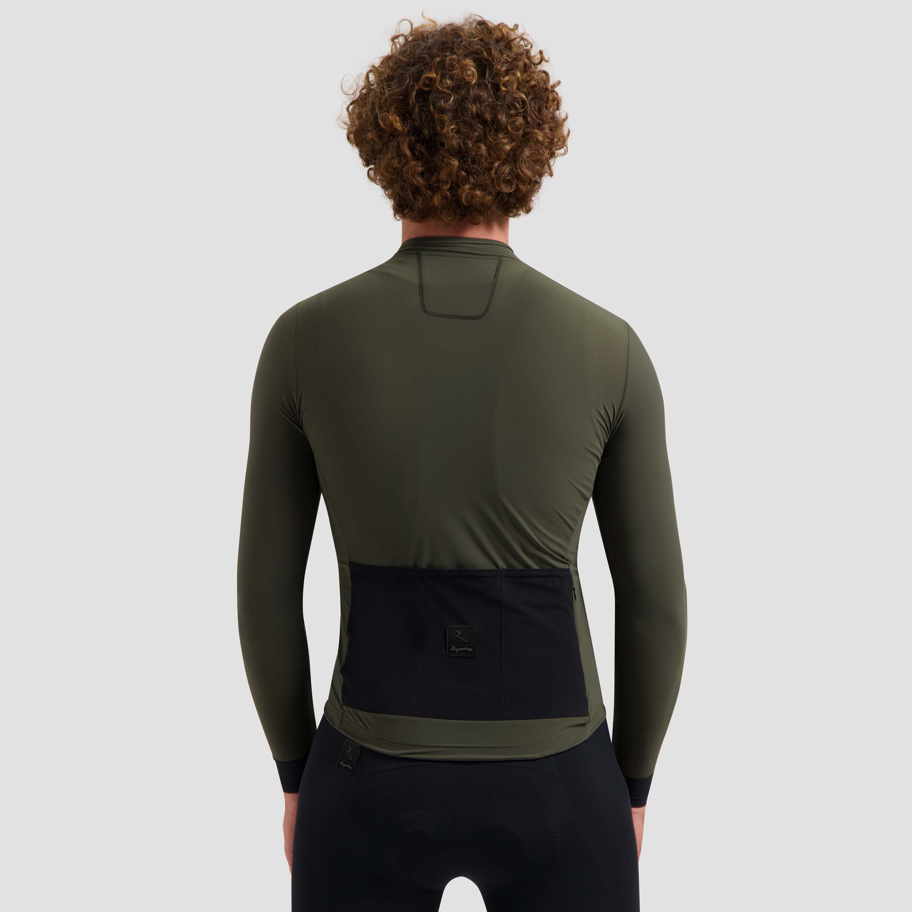 Rogelli Signature Light fietsshirt heren groen gedragen achterkant.