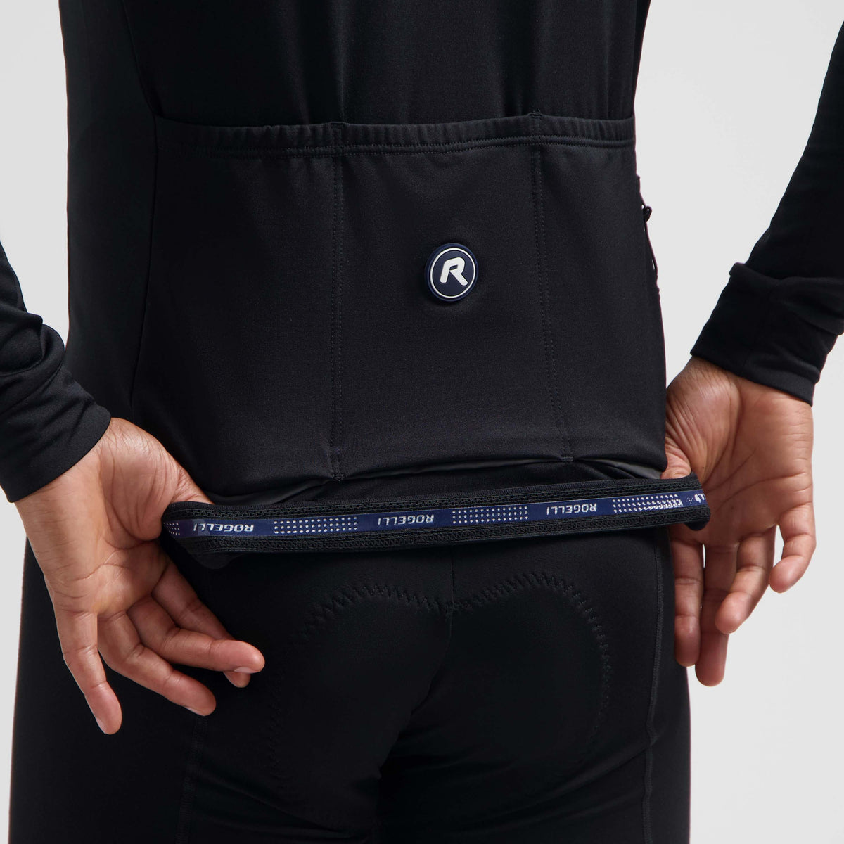 Détail de Rogelli Essential II Maillot vélo Homme noir Manches longues retour.