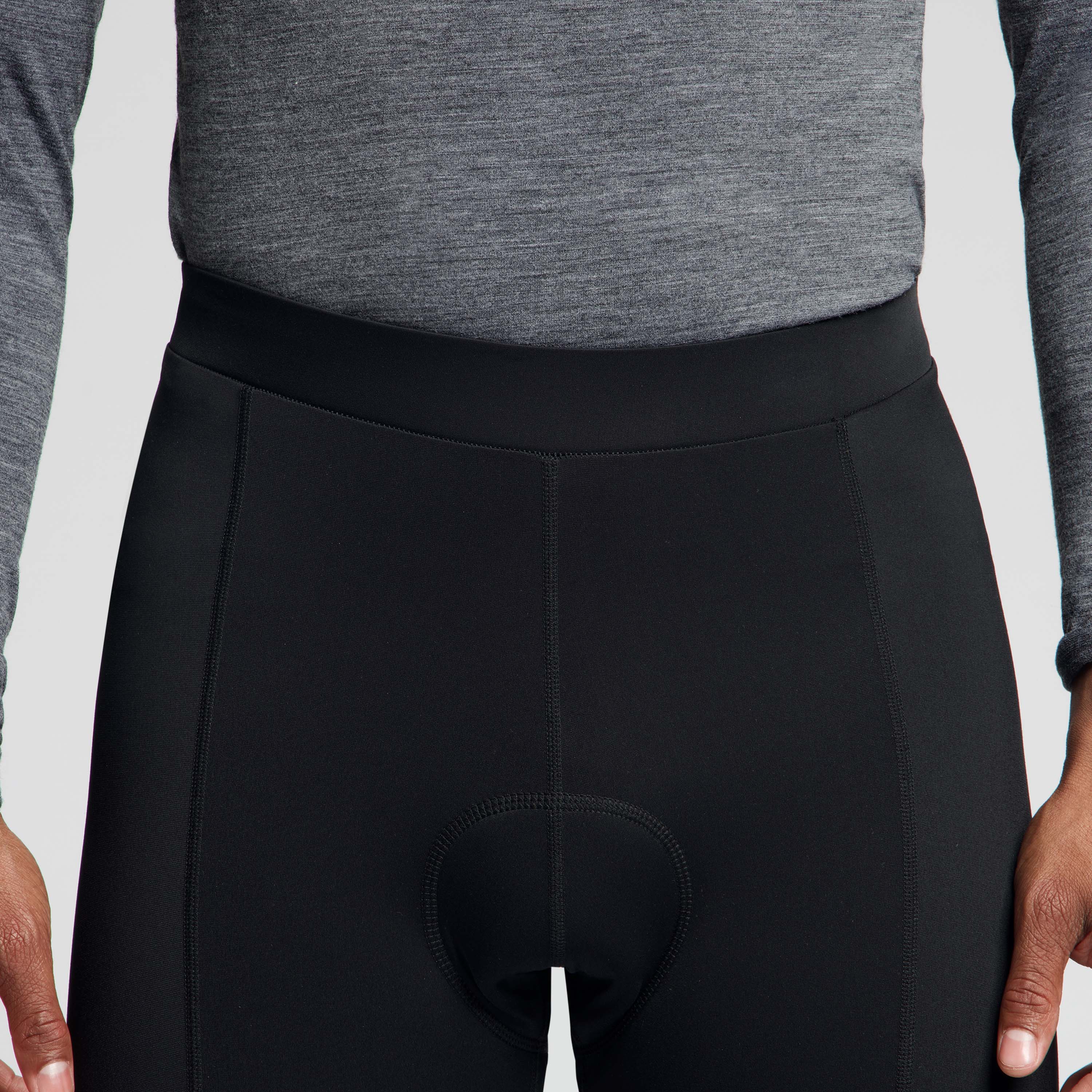 Detail van Rogelli Core fietsbroek zwart heren taille.