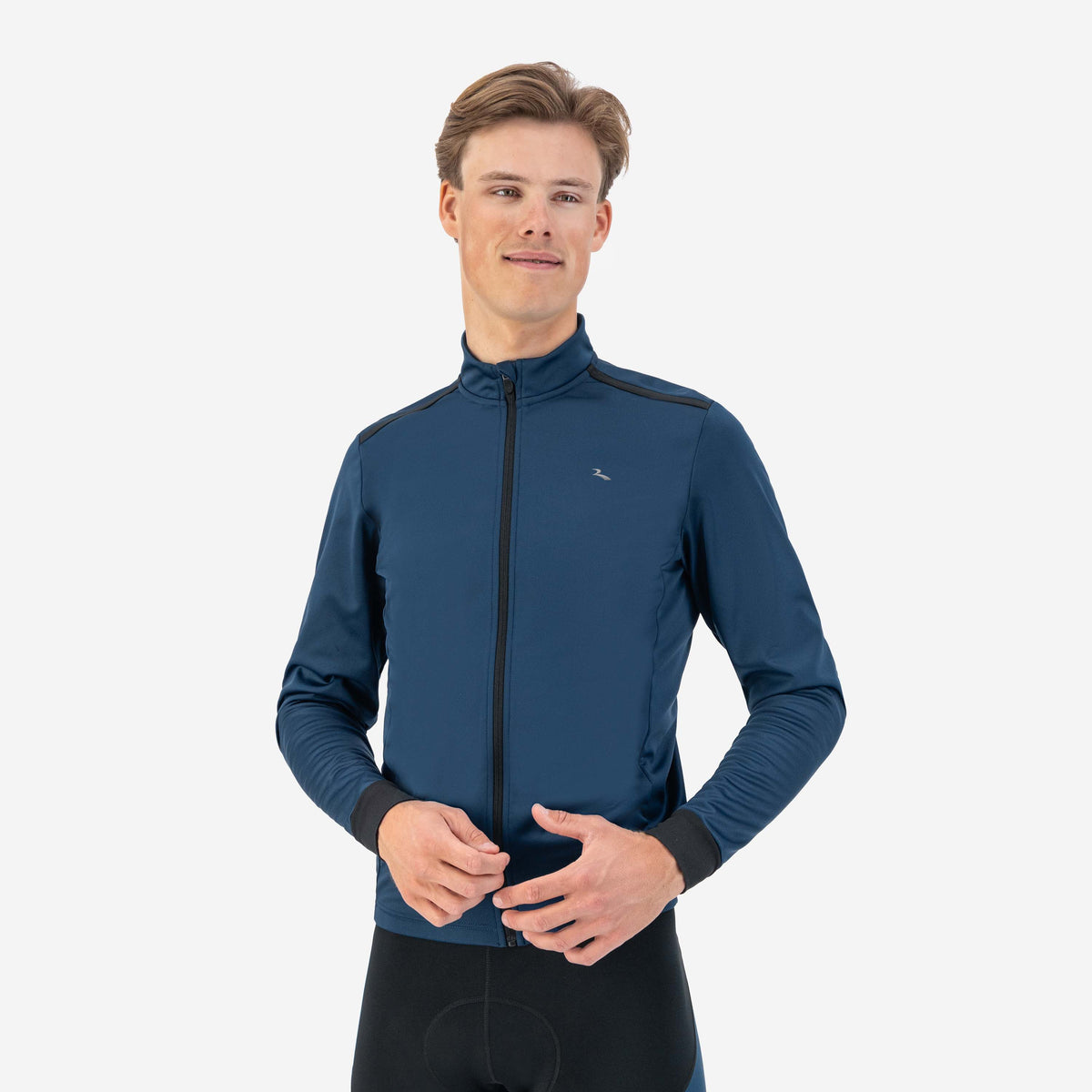 Rogelli Core fietsjack heren blauw gedragen voorkant.