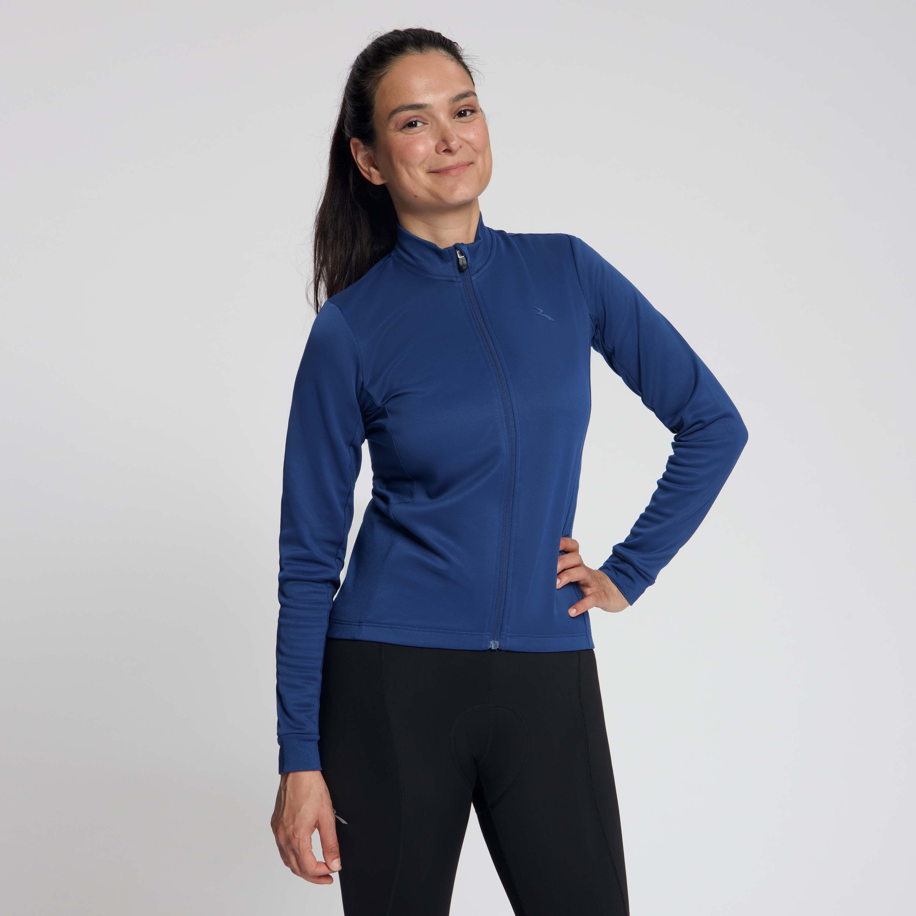 Rogelli Core fietsshirt lange mouw dames donkerblauw gedragen voorkant.