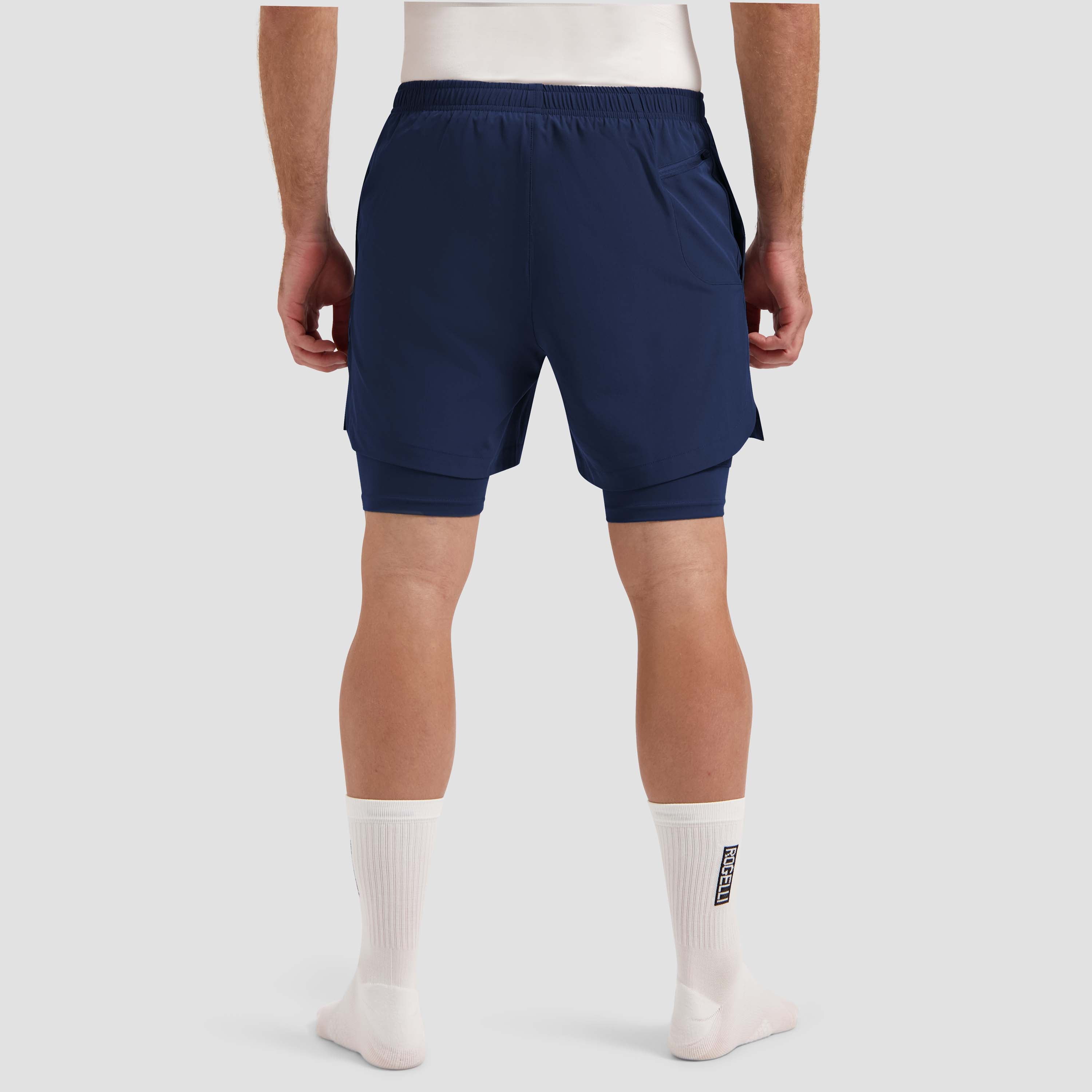 Rogelli Essential 2-en-1 short de course Homme bleu porté au dos.