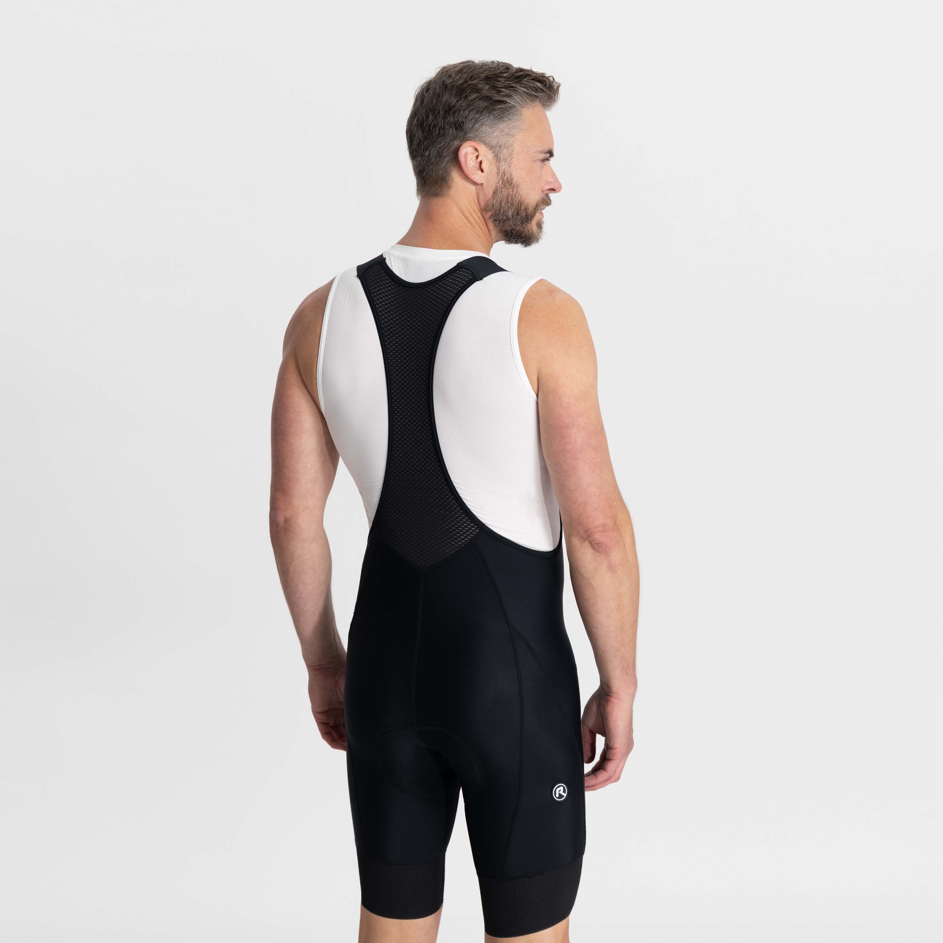 Rogelli Power korte fietsbroek heren zwart gedragen achterkant.
