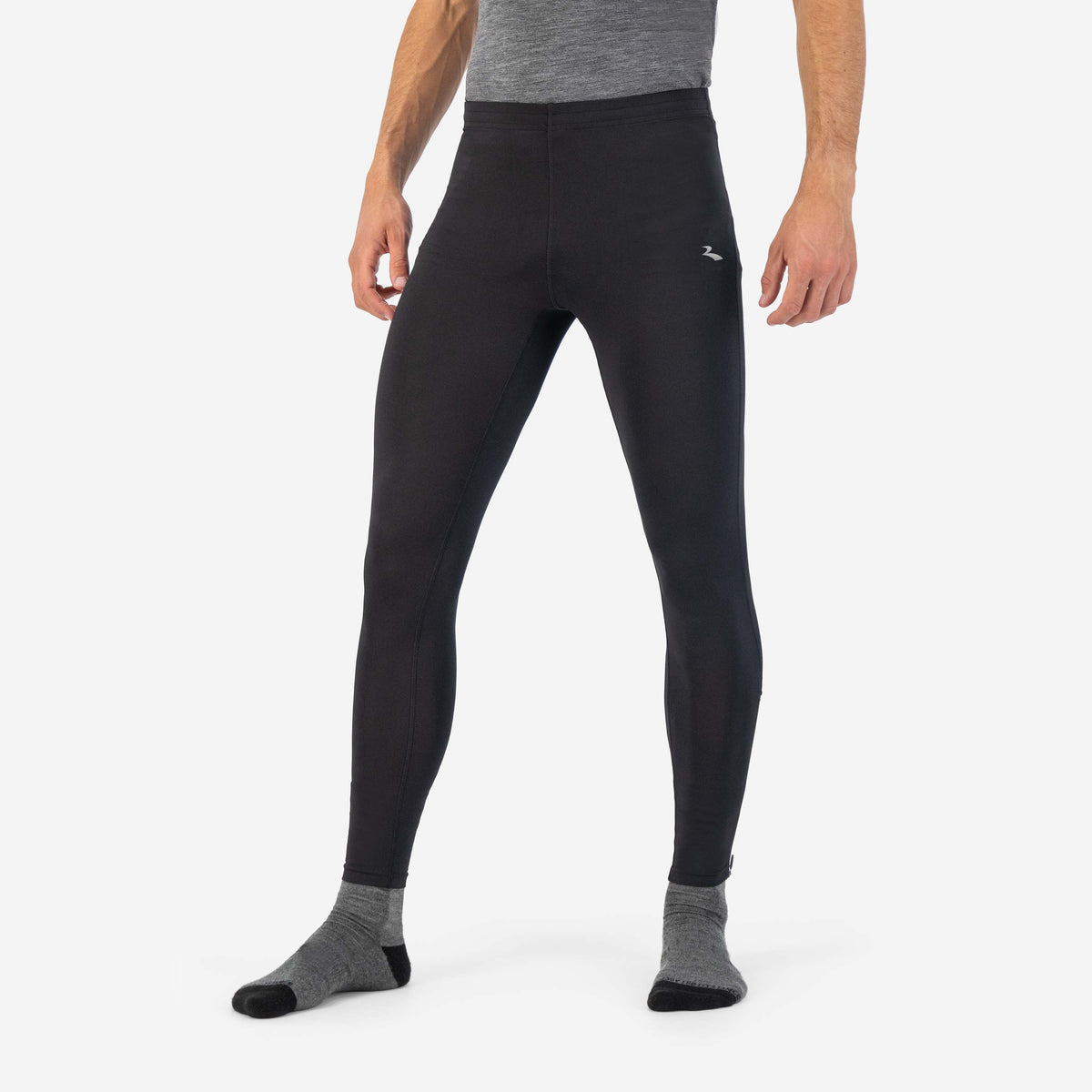 Rogelli Core lange hardloopbroek heren zwart gedragen voorkant.