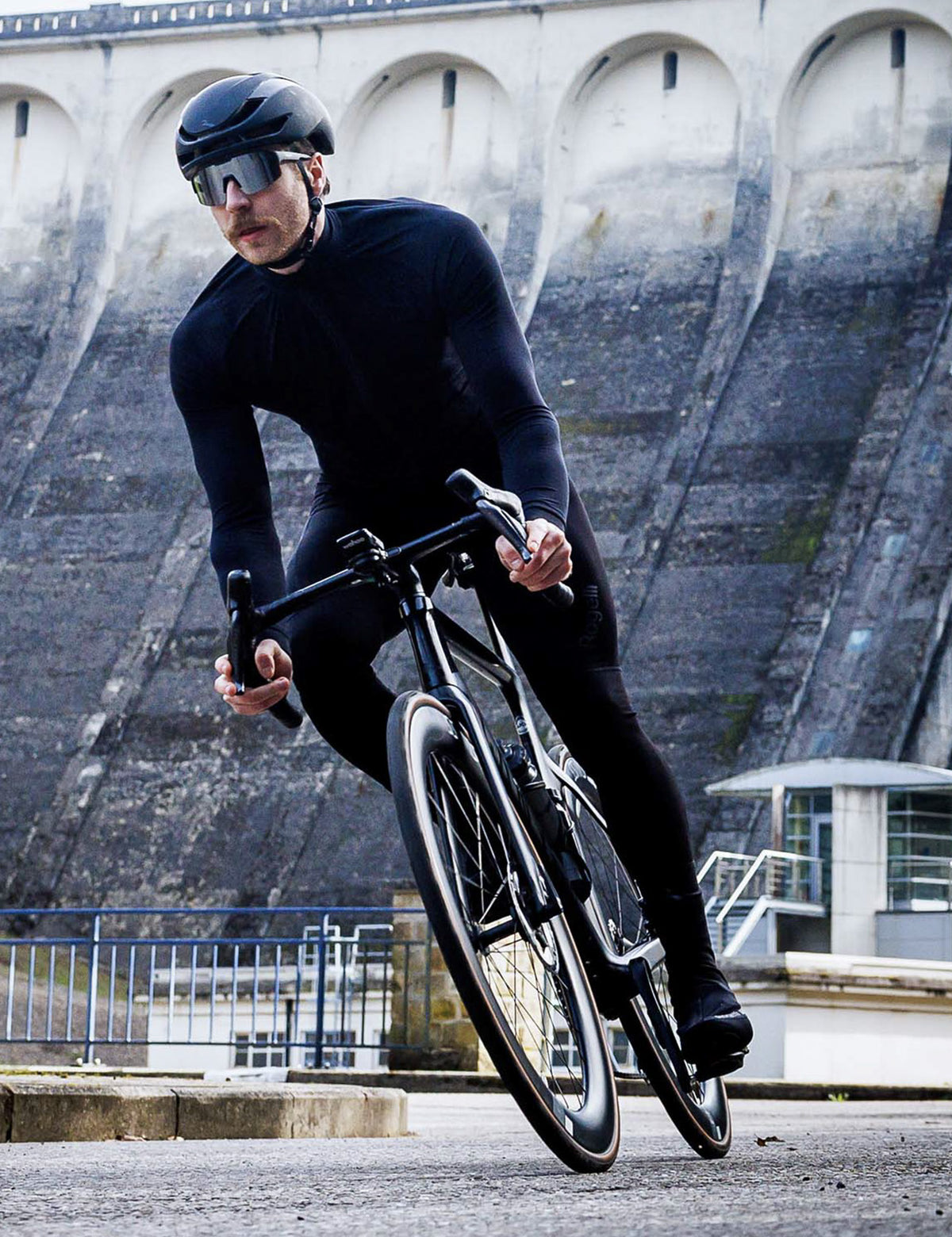 langarmtrikot rennrad 4xl herren Essential light radtrikot langarm | Schwarz Fahrradgepäckträger DJI Introduces Racing Edition Mieten oder Kaufen:4 Tage