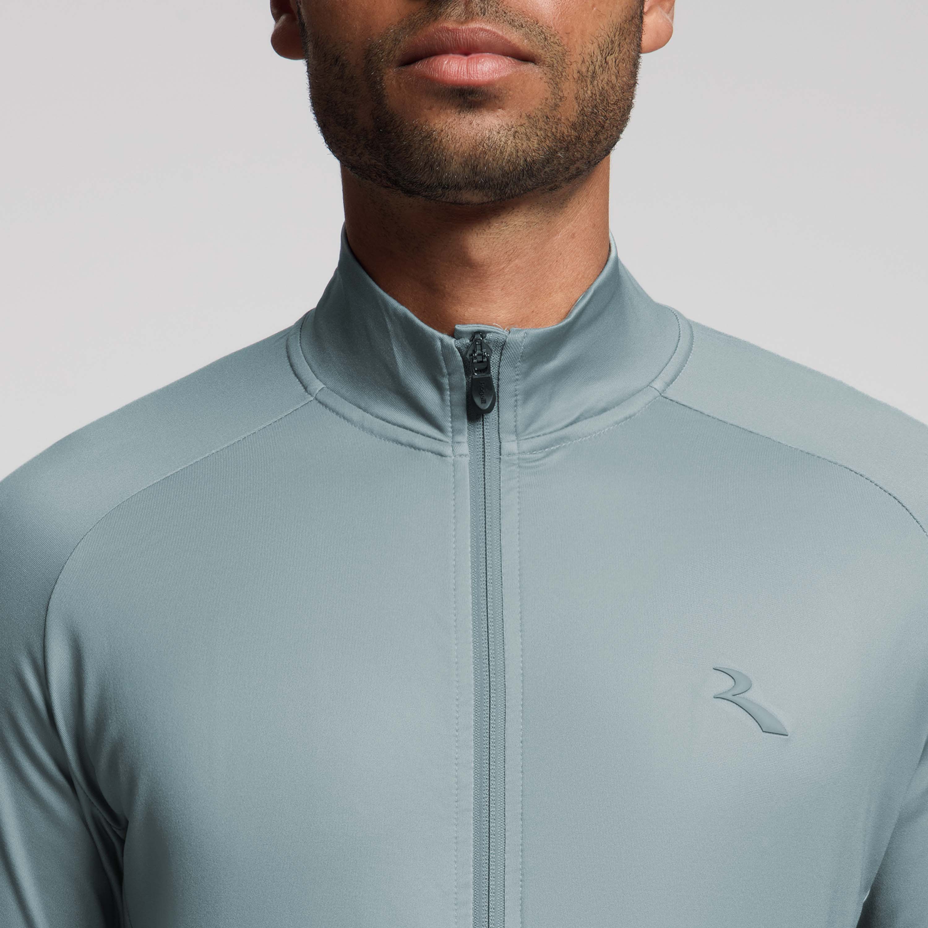 Detail van Rogelli Essential II fietsshirt heren grey voorkant.