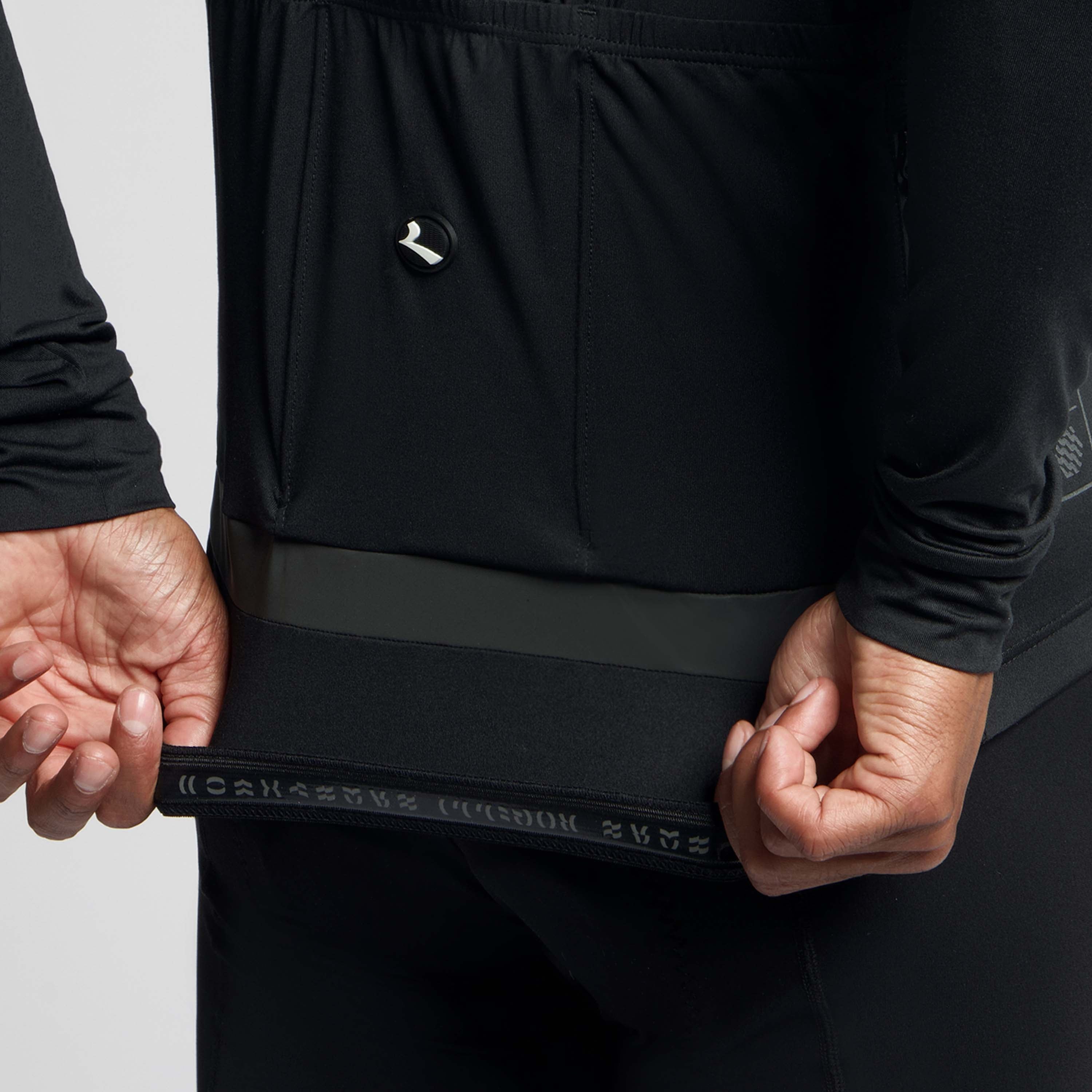 Detail van Rogelli Essential light fietsshirt zwart heren siliconen.