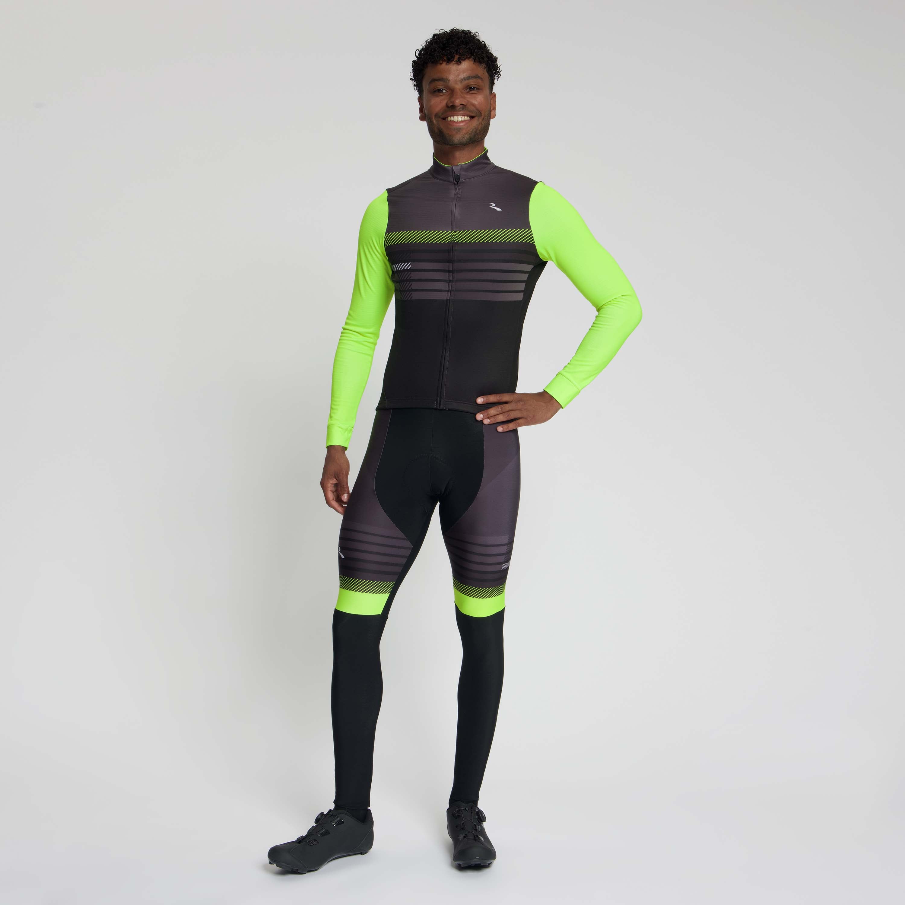 Rogelli Stryde fietsshirt L/S heren zwart/grijs/fluor gedragen totaalshot.