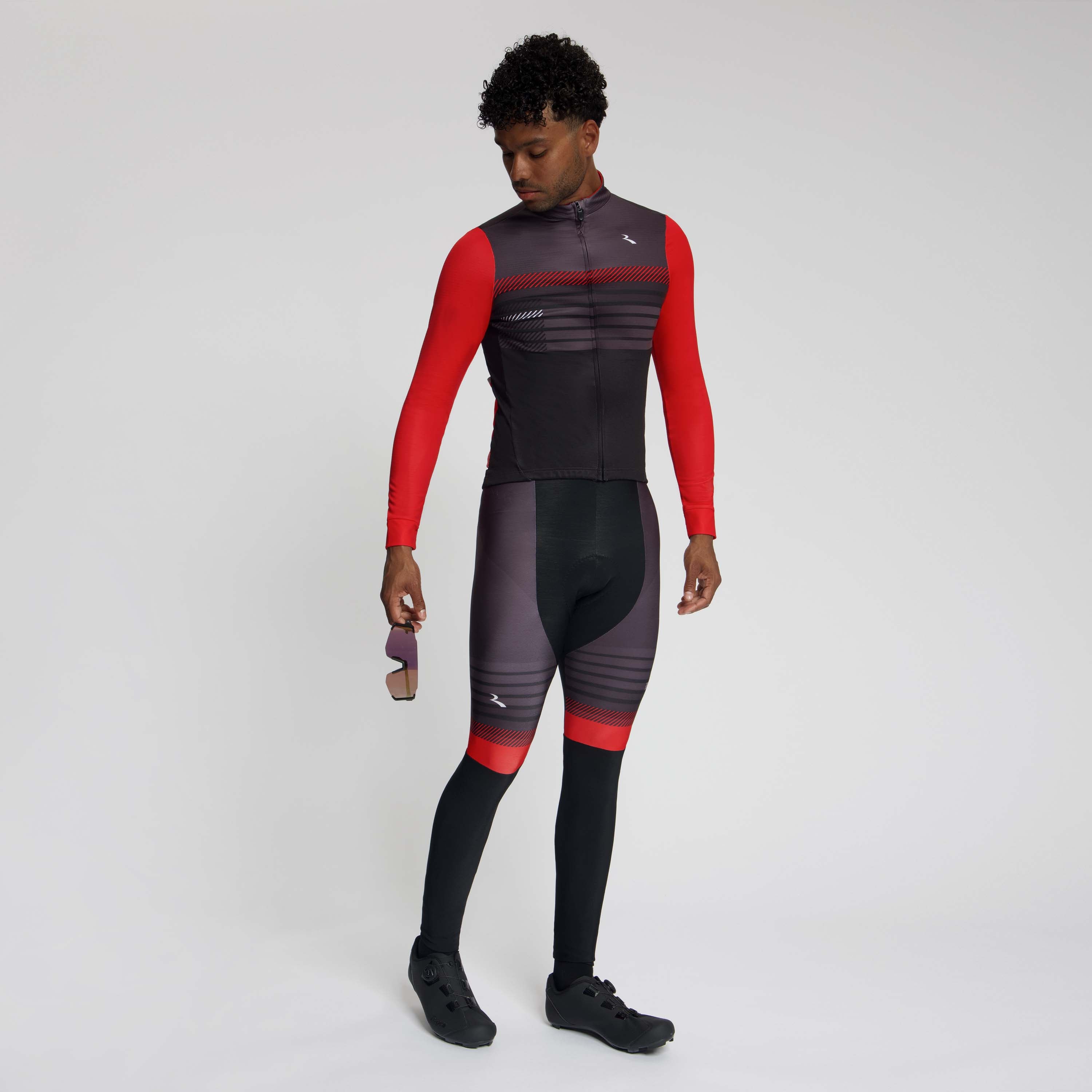 Rogelli Stryde fietsshirt L/S heren zwart/grijs/rood gedragen totaalshot.