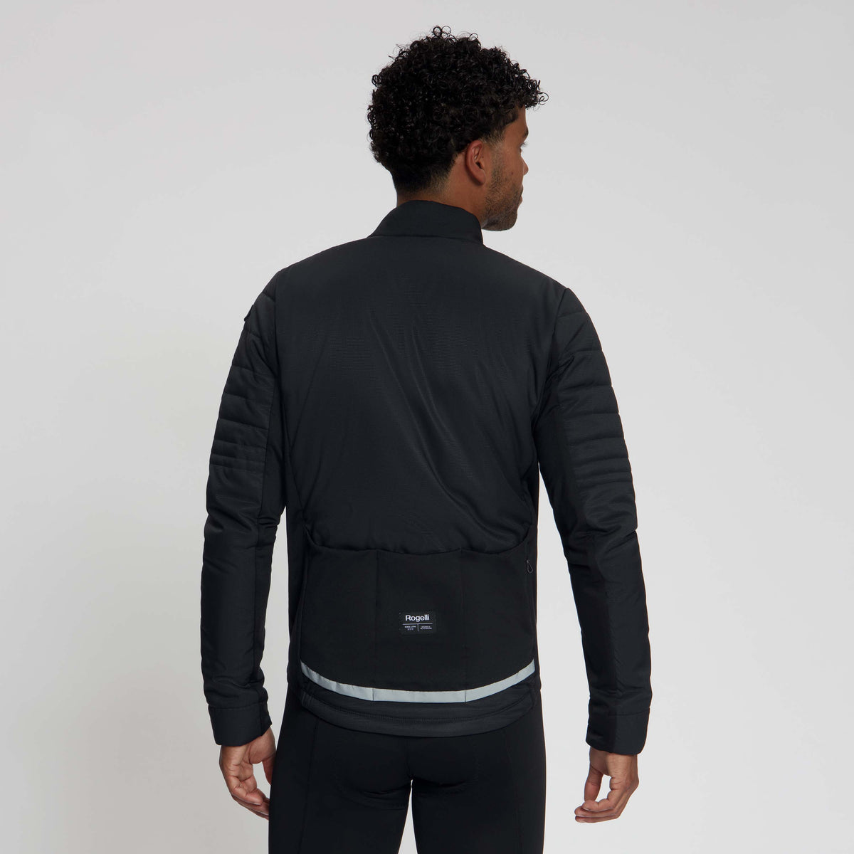 Rogelli Element winter fietsjack heren zwart gedragen achterkant.