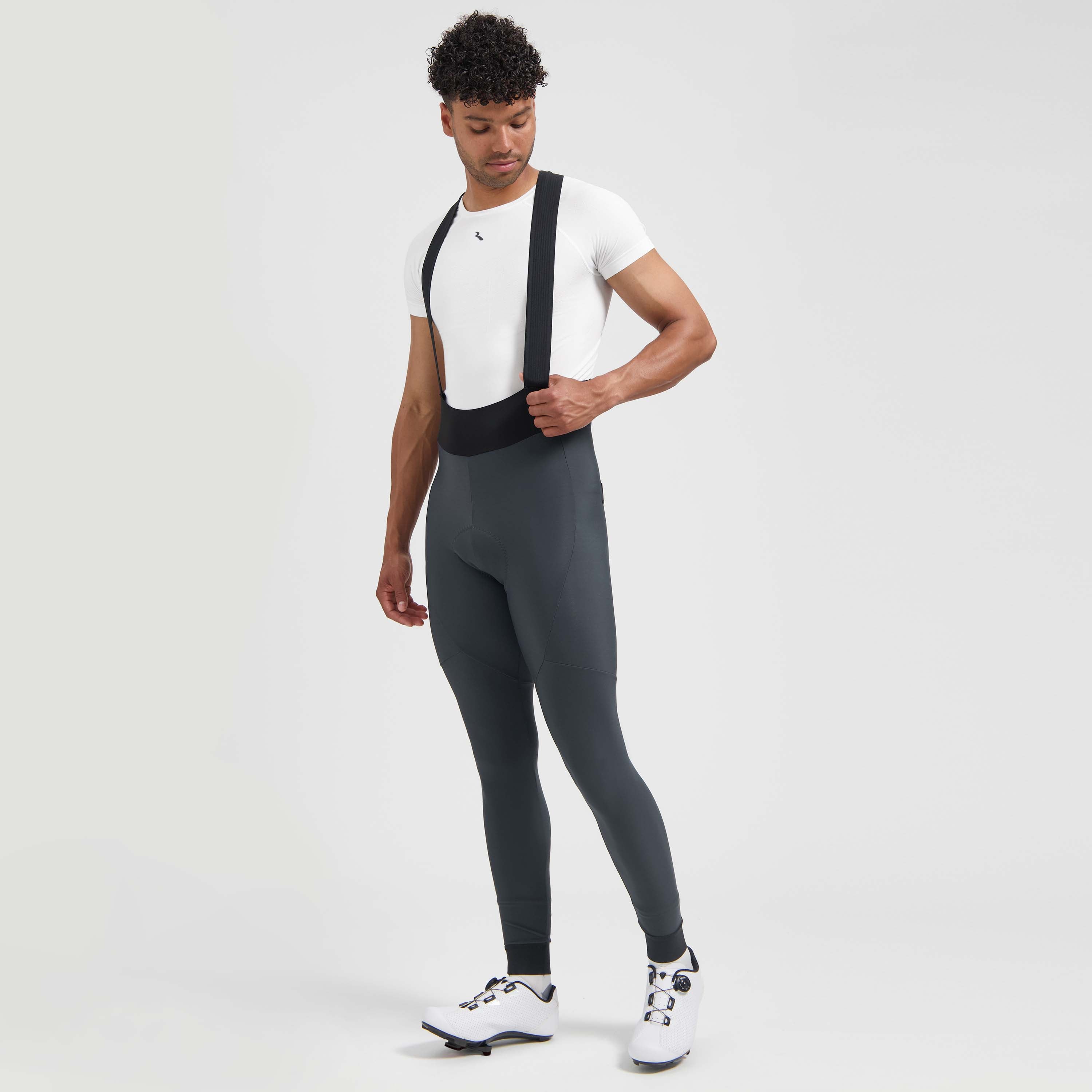 Rogelli Signature lange fietsbroek heren grijs gedragen voorkant.