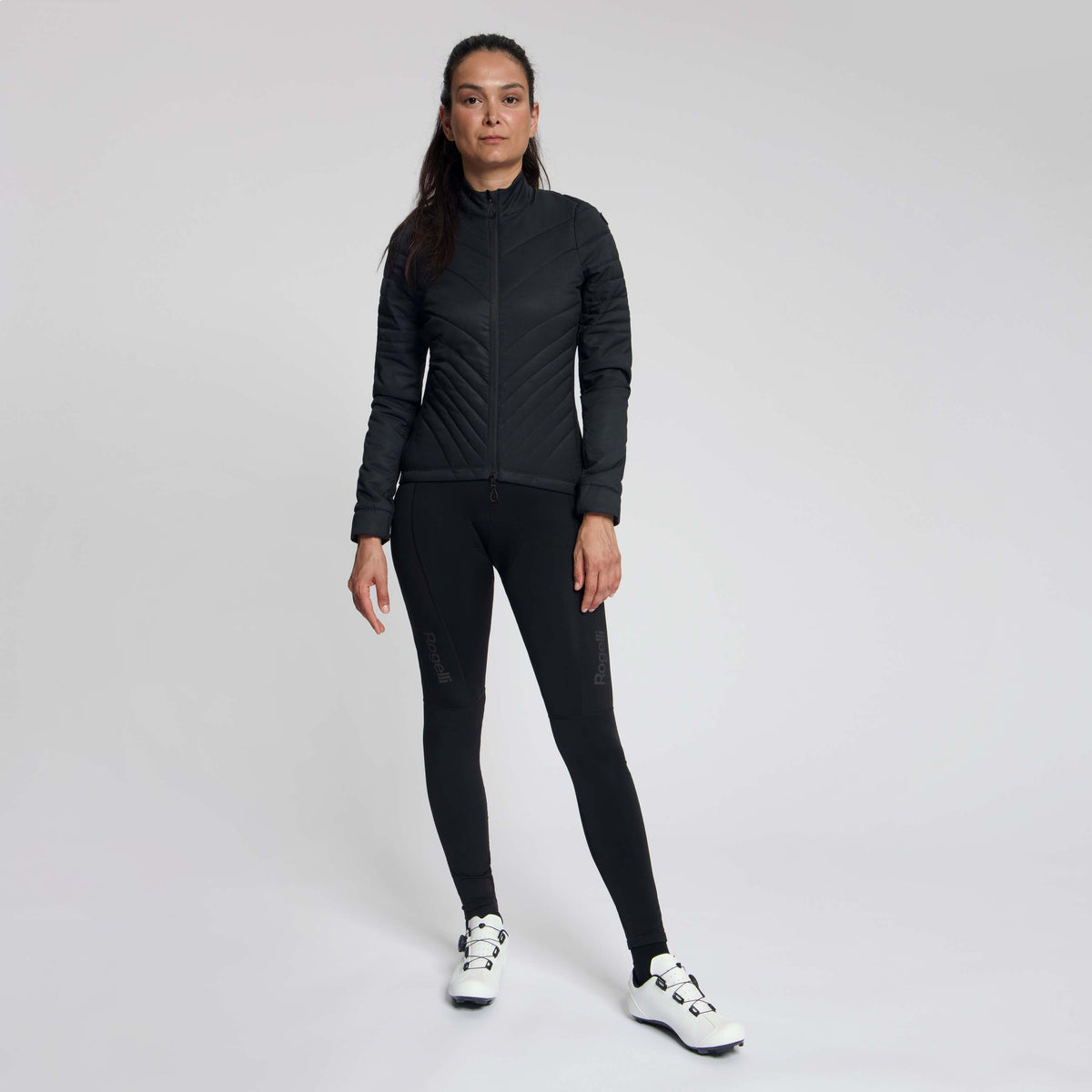 Rogelli Element winter fietsjack dames zwart gedragen totaalshot.