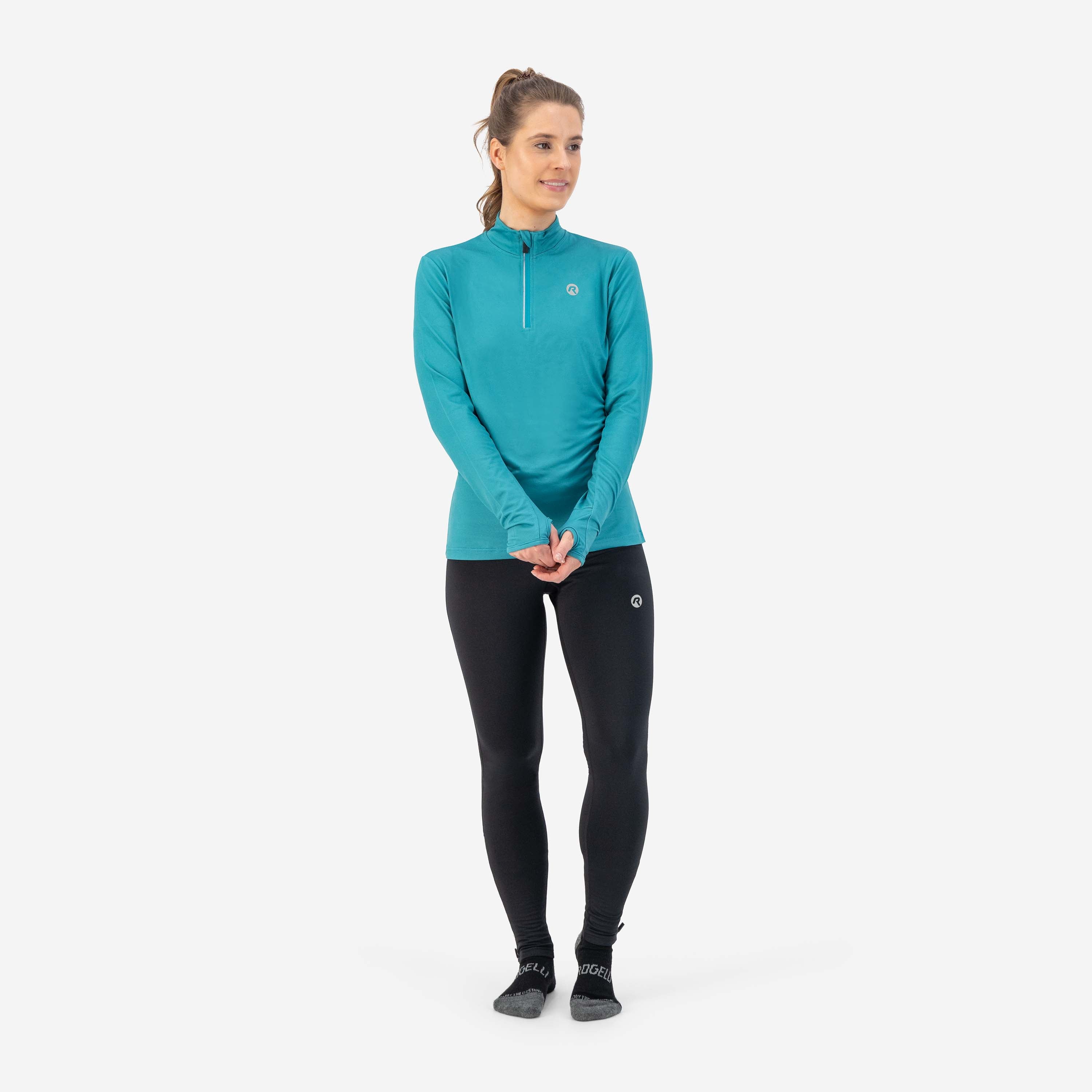 Rogelli Core hardlooptop lange mouw dames blauw gedragen totaalshot.