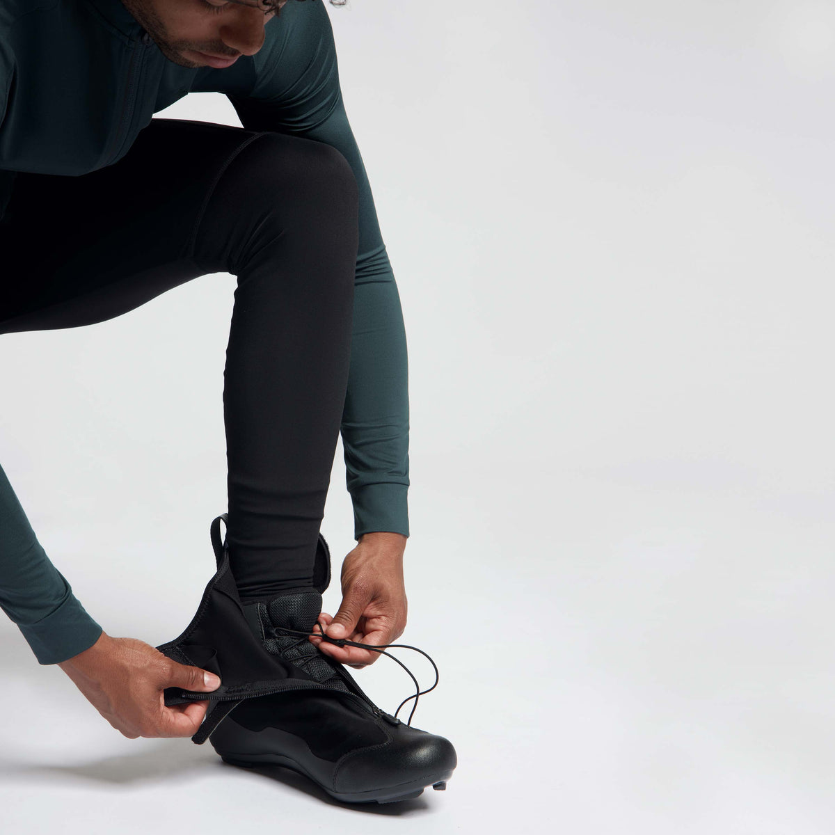 Rogelli Artic fietsschoenen winter zwart wielrennen gedragen detail binnenkant.