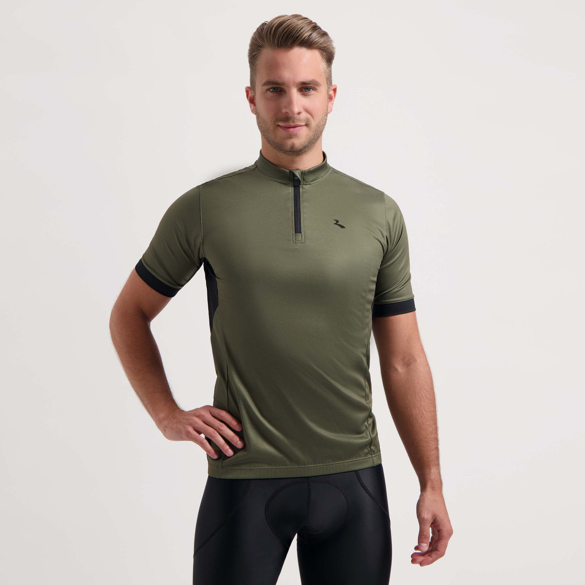 Rogelli Core fietsshirt heren groen korte mouw gedragen voorkant.