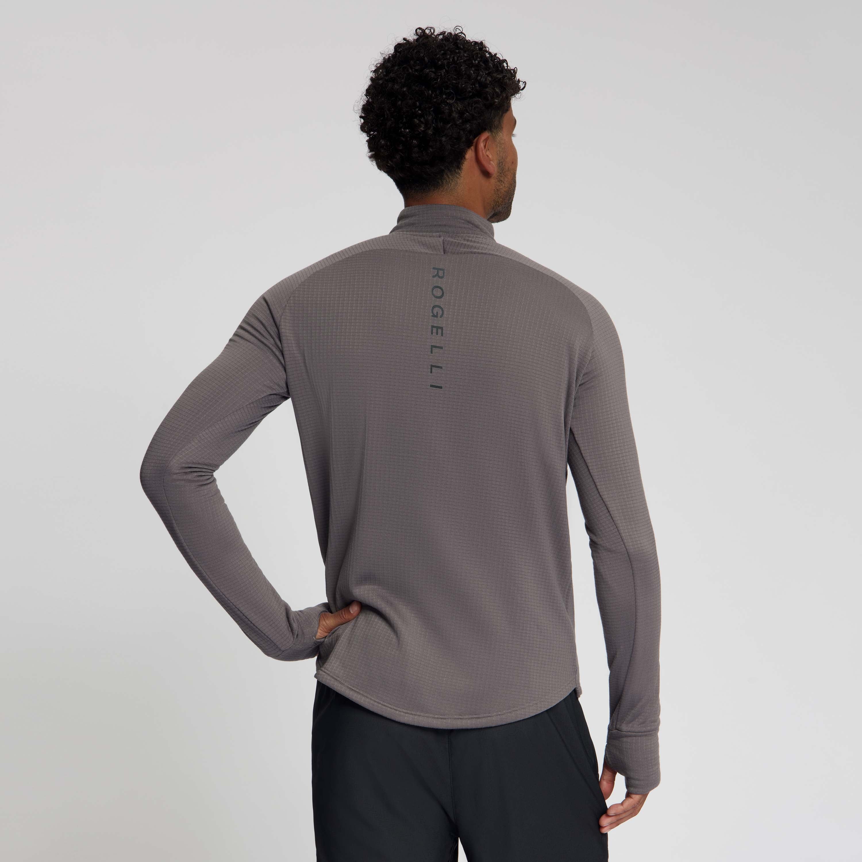 Rogelli Essential hardlooptop heren plum kitten gedragen achterkant.
