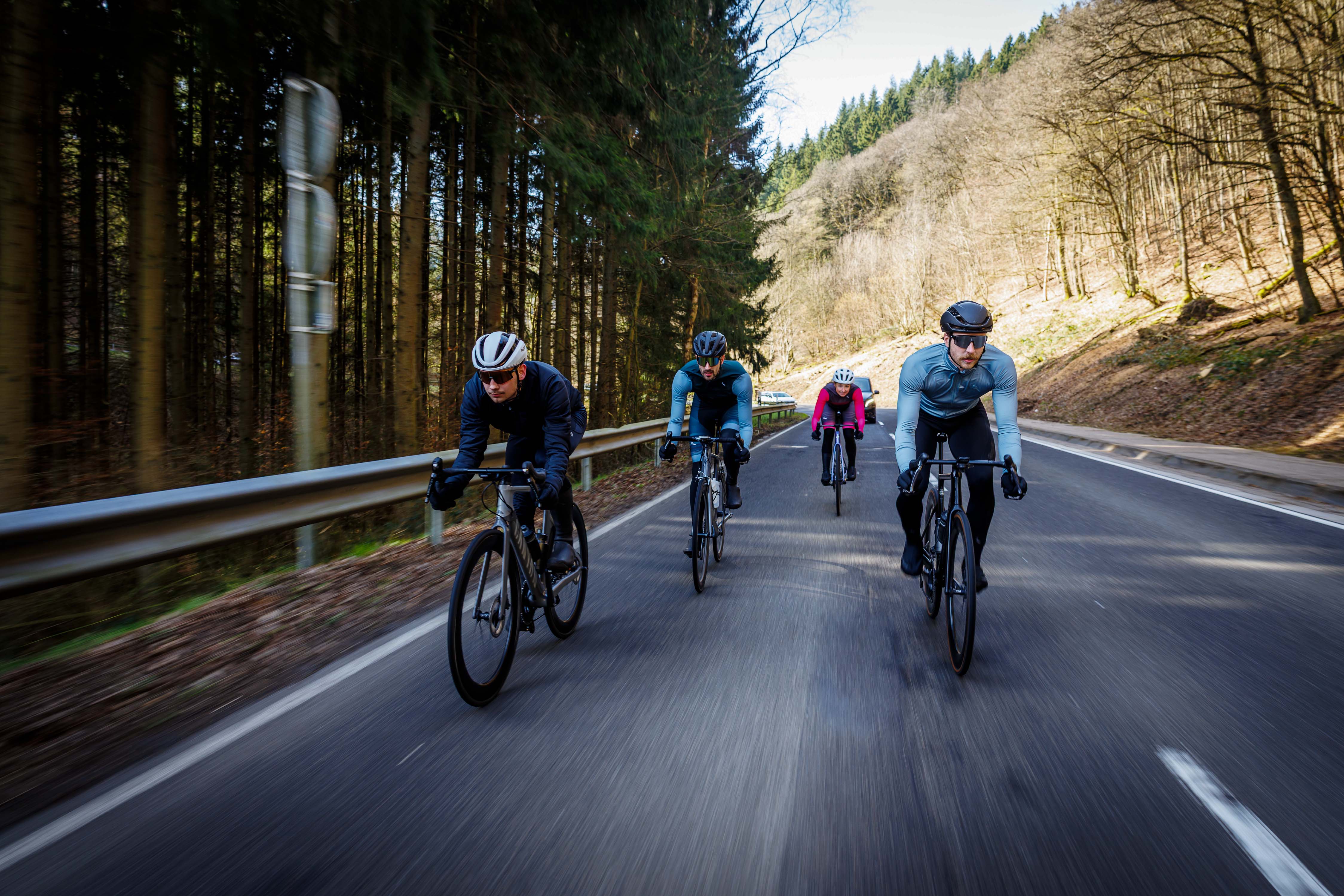 Rogelli herfst winter 2026 collectie voor heren en dames –kleding voor wielrennen en hardlopen