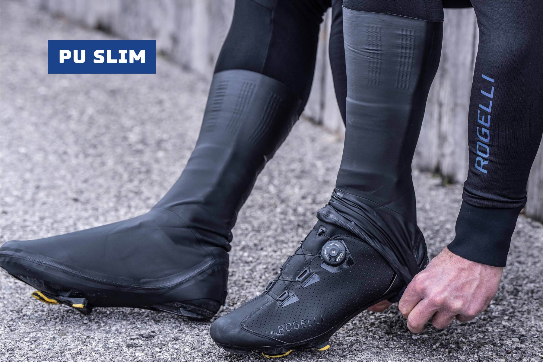 Aantrekken van PU Slim overschoenen van Rogelli voor bescherming tegen opspattend water, regen, wind en modder